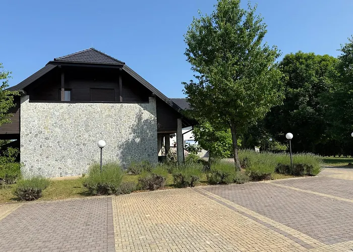 Villa Stone